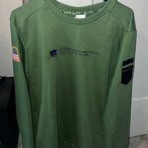 COPY - Kstate Veterans green embroidered crewneck. Size Large . Athletic materi…